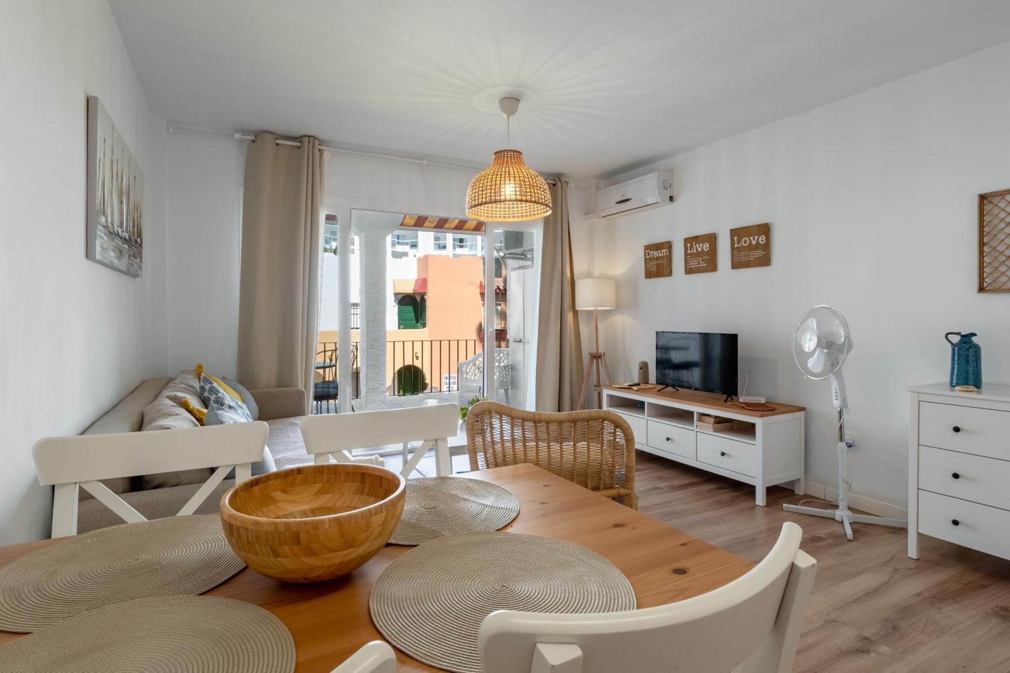Renovated Apartment On Beachside With Pool Nerja Exterior photo