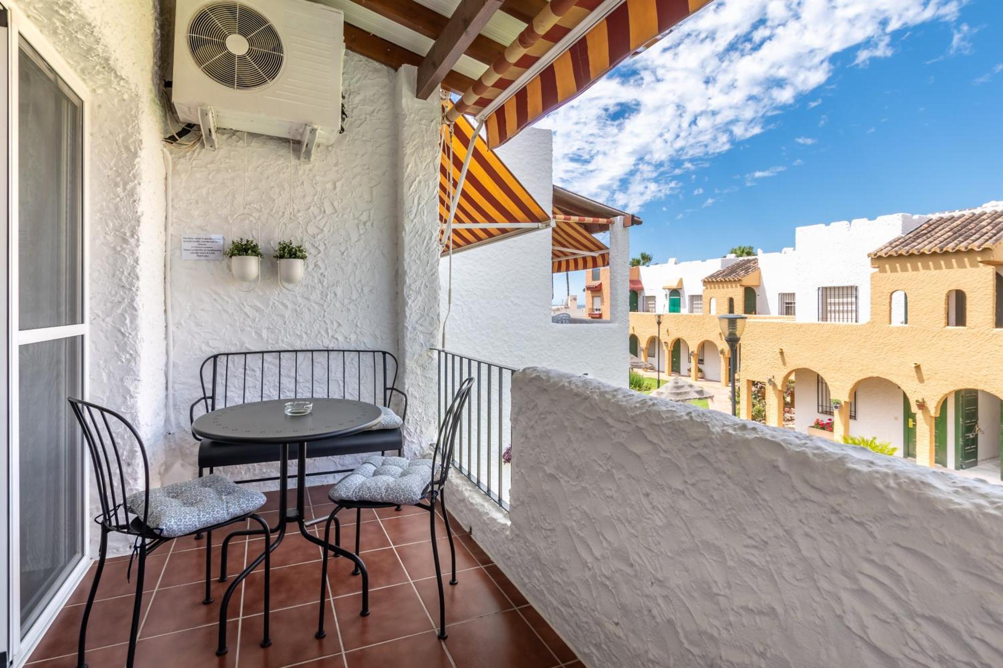 Renovated Apartment On Beachside With Pool Nerja Exterior photo