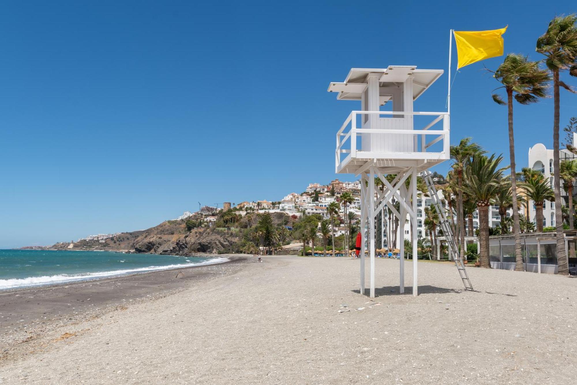 Renovated Apartment On Beachside With Pool Nerja Exterior photo